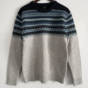 J. Crew Men's Navy and Gray Faire Isle Crewneck Lambs Wool Sweater